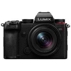 Panasonic LUMIX S5D Black + S 18-40mm F/4.5-6.3